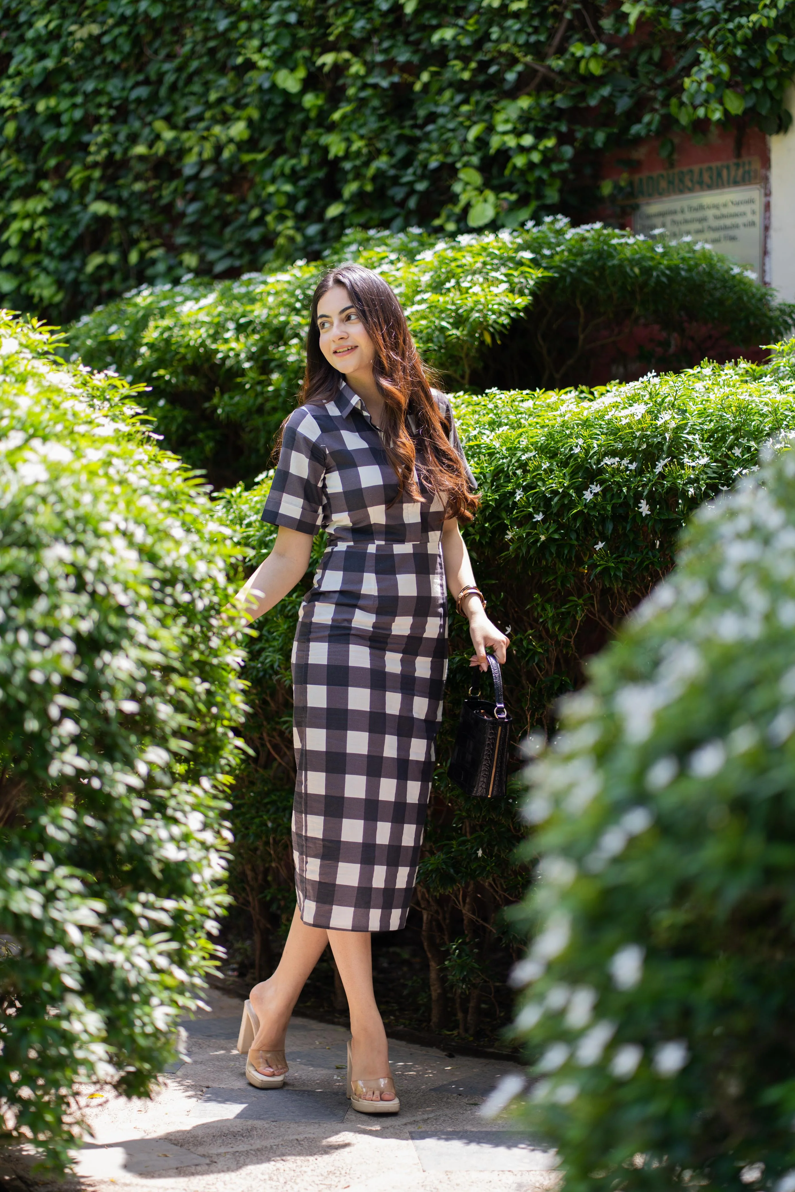 BLACK CHECKS SKIRT SET - Image 4