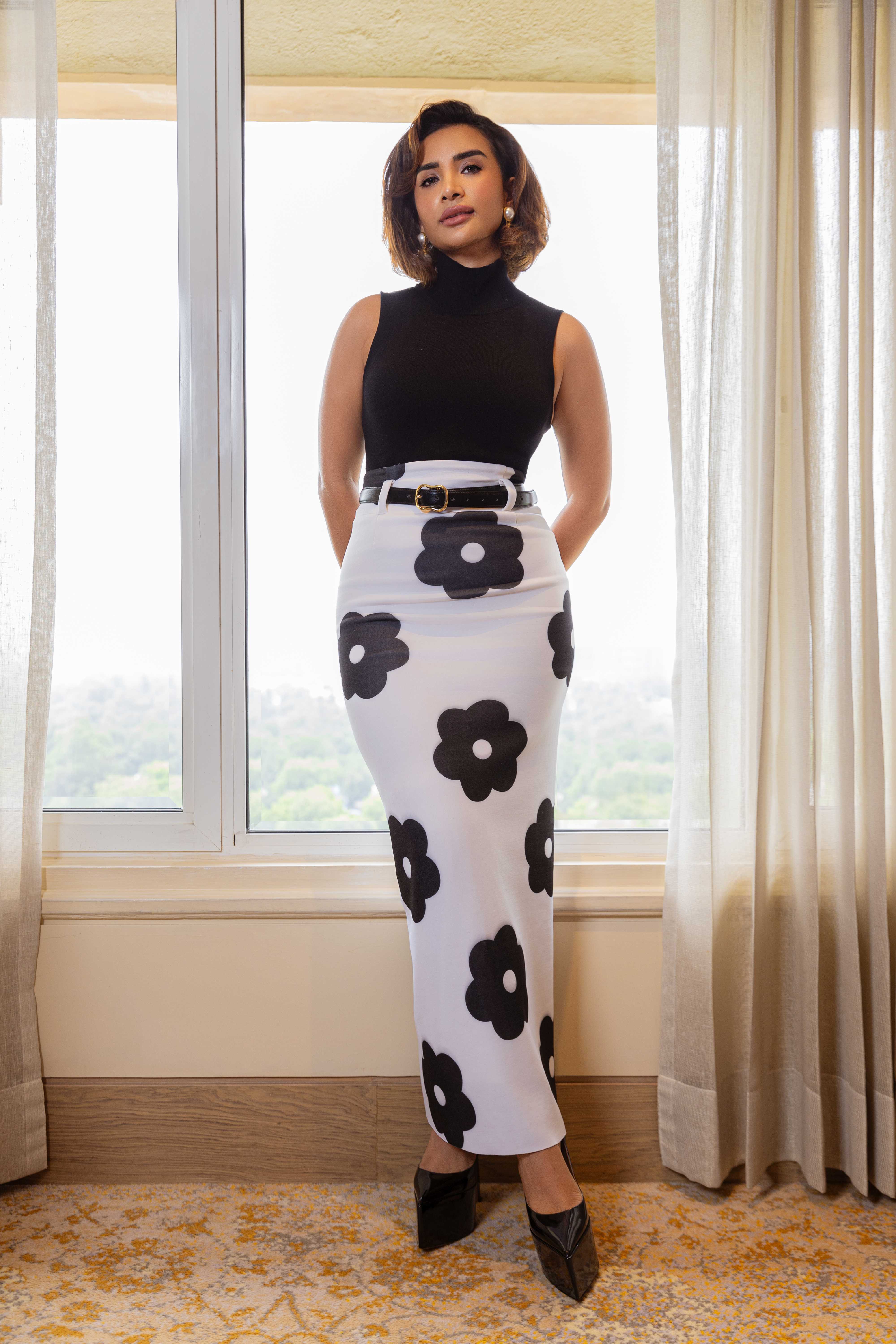 BLACK DAISY DRESS - Image 5