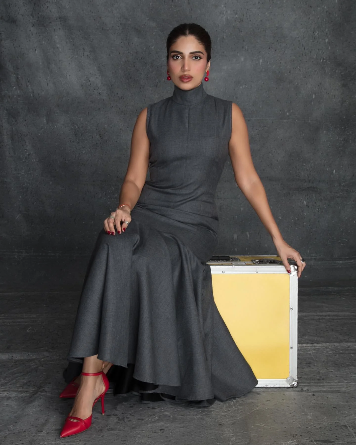 CHARCOAL DRESS - Image 2