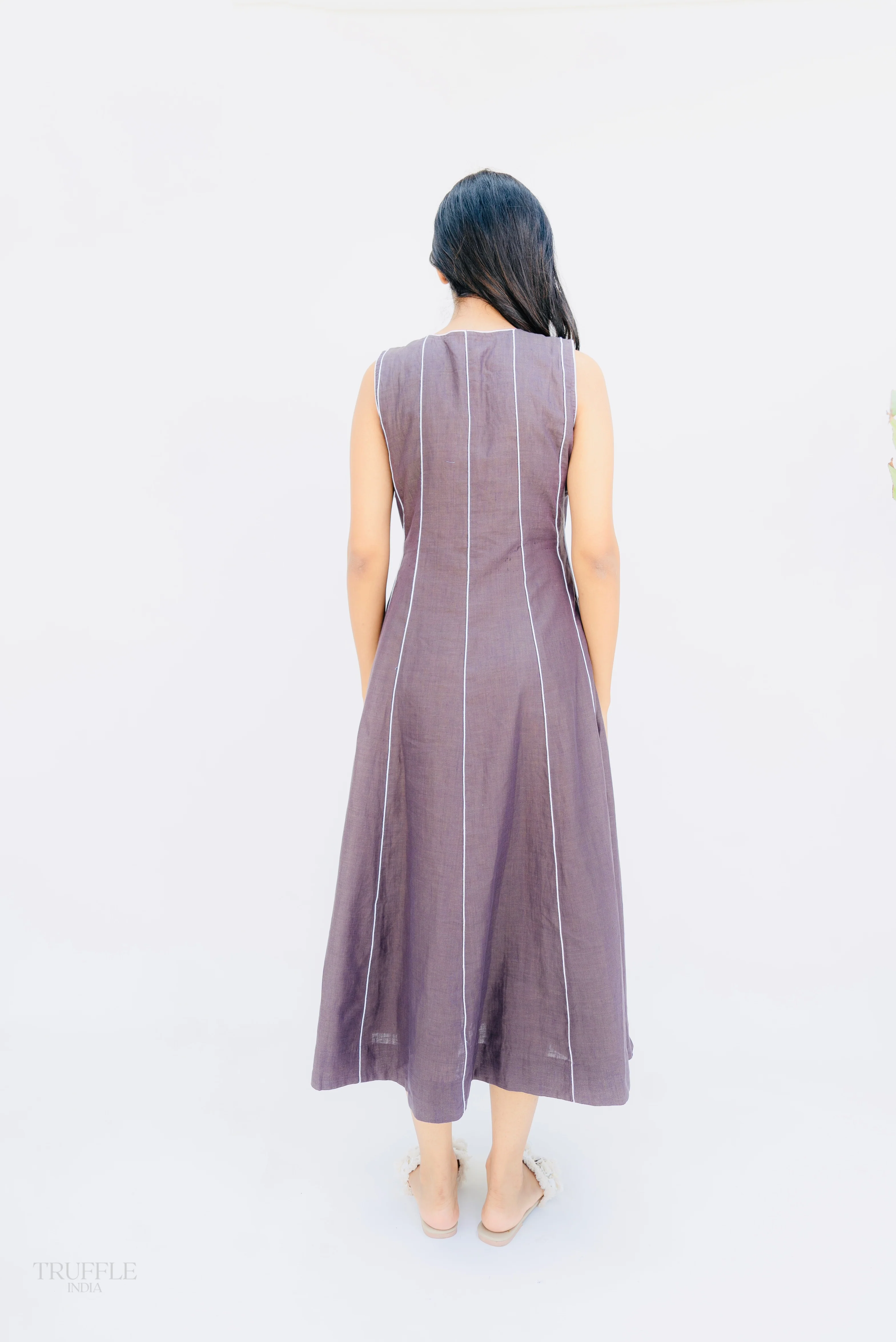CHOCOLATE LINEN DRESS - Image 3