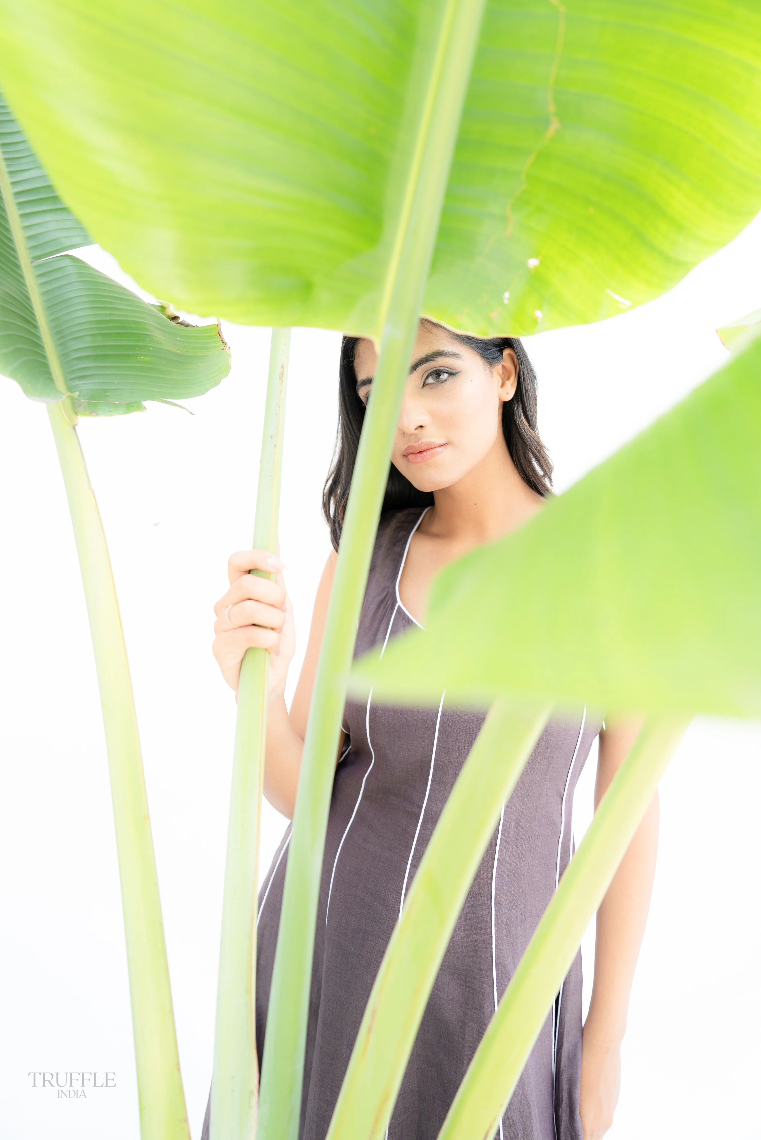 CHOCOLATE LINEN DRESS - Image 4