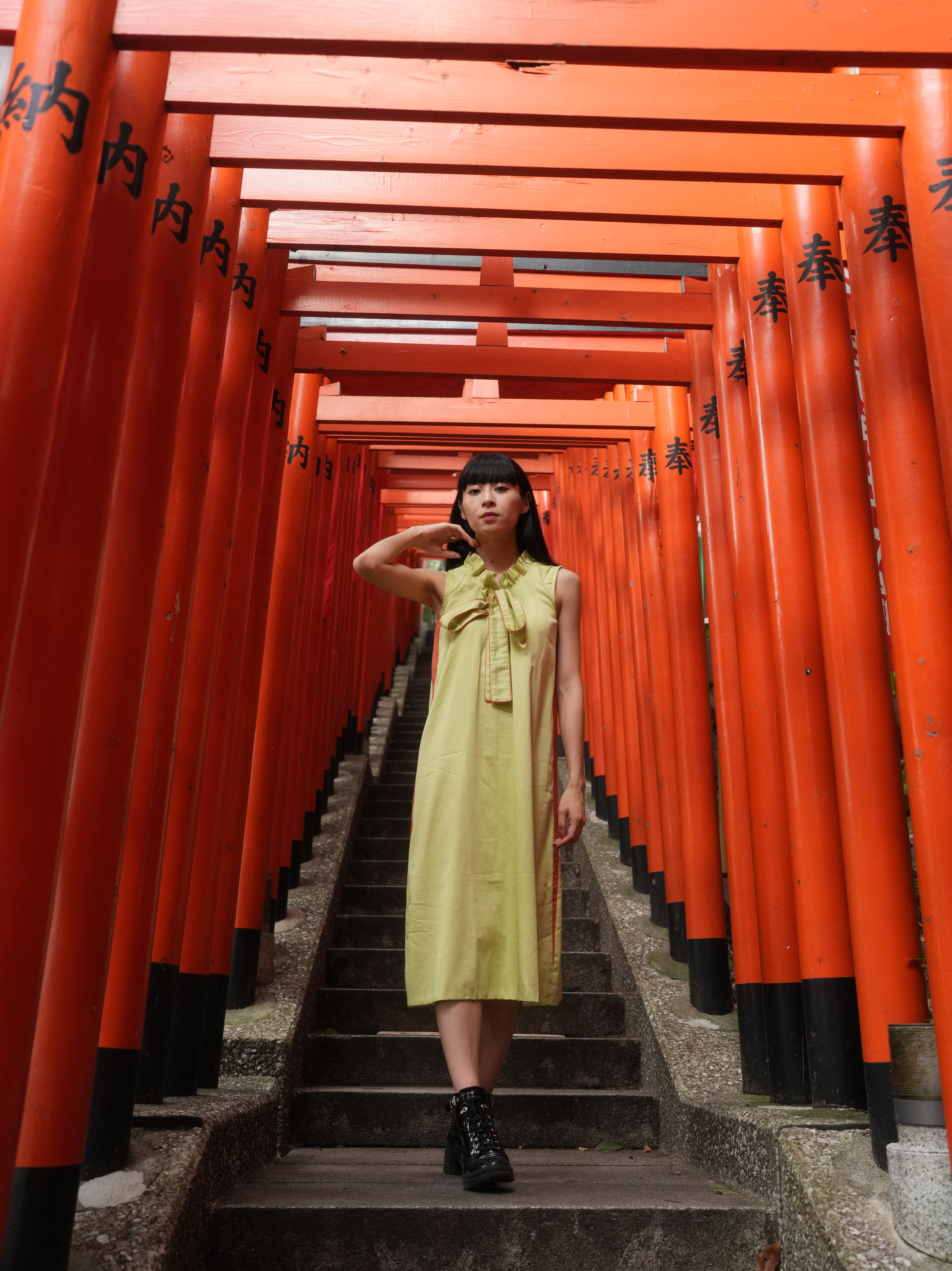 GREEN BOW DRESS - Image 12