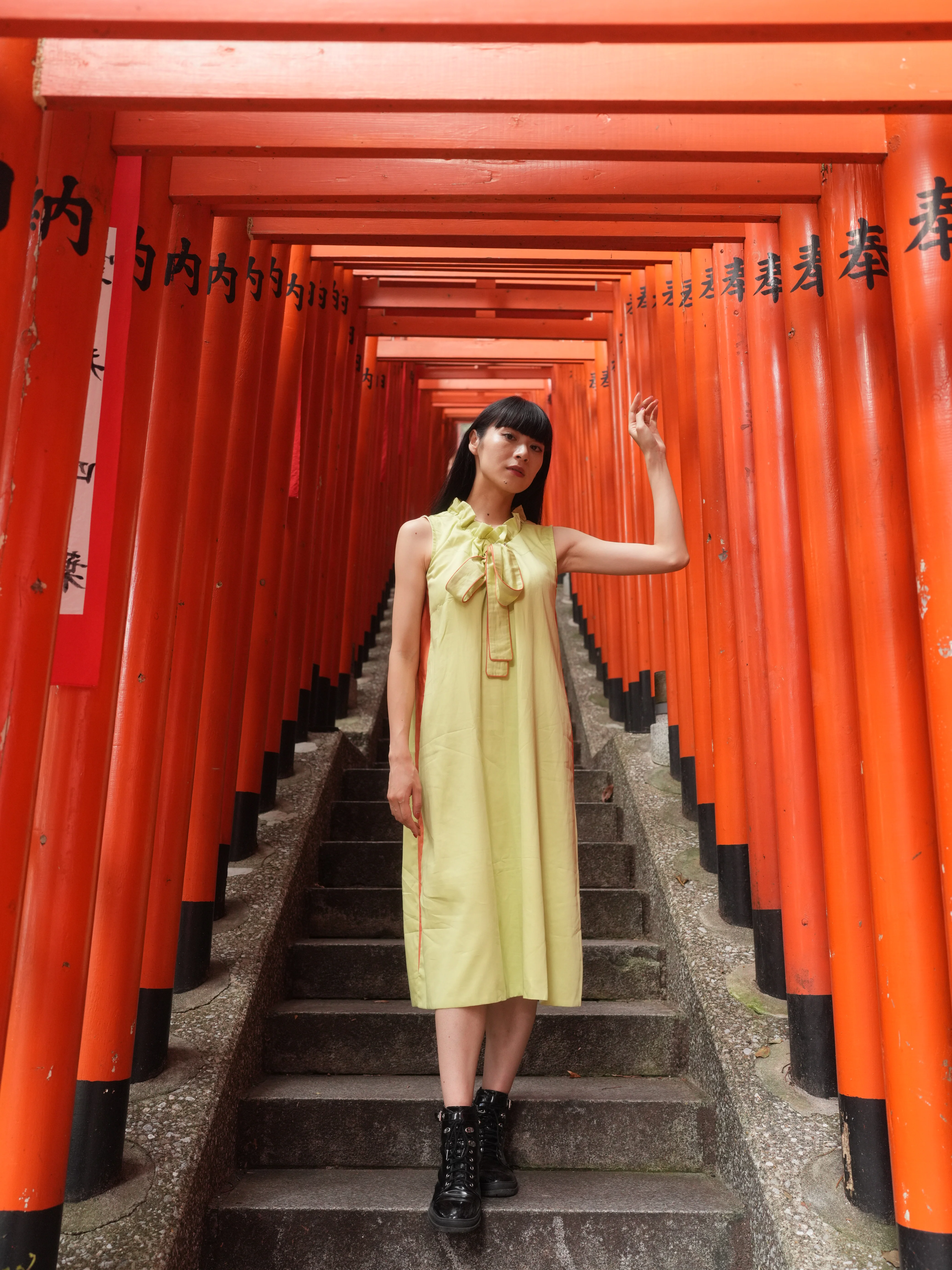 GREEN BOW DRESS - Image 15