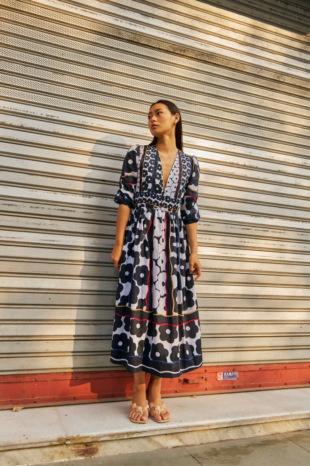 LIGHT AND SHADOW DRESS - Image 5