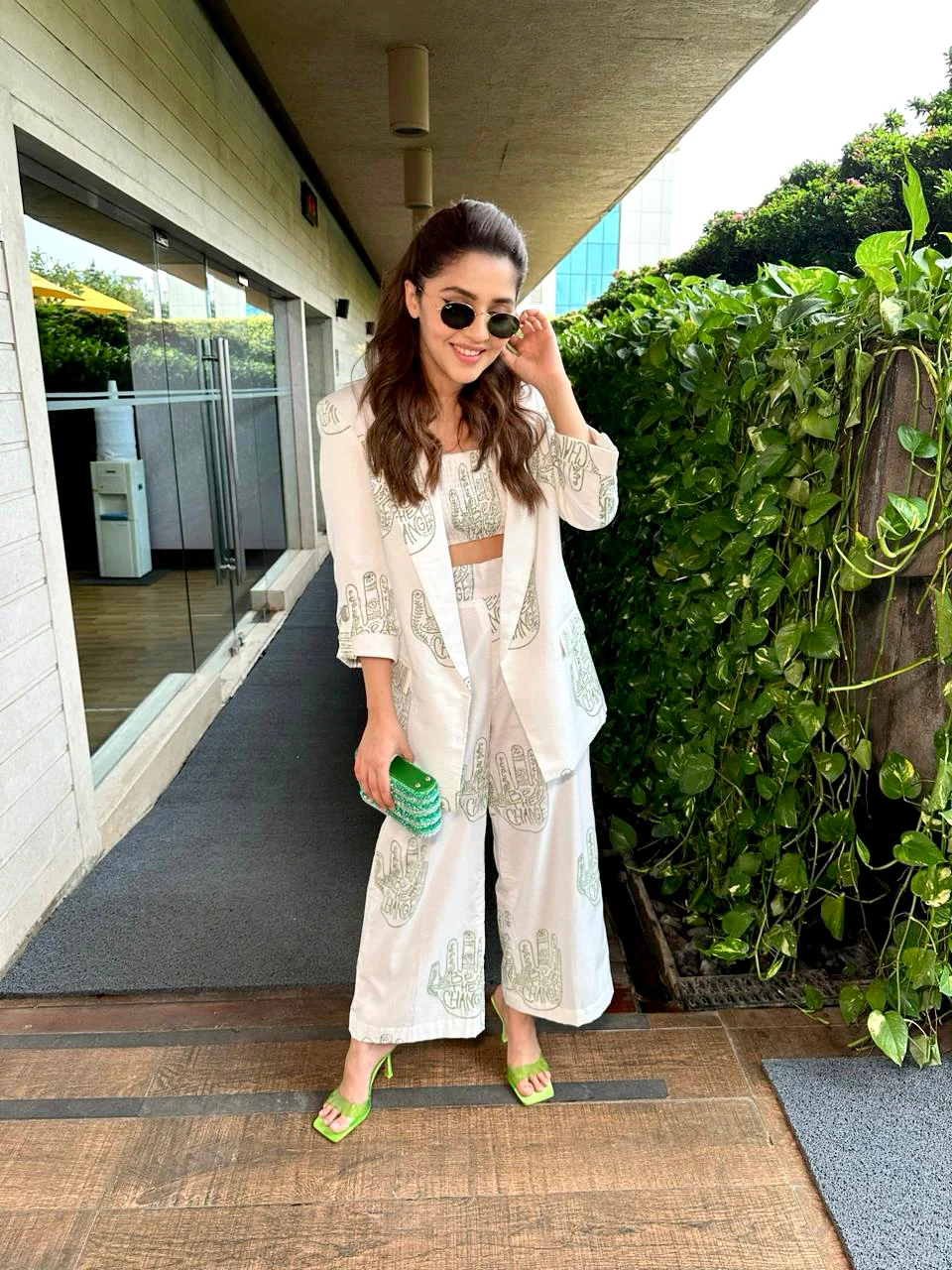BE-THE-CHANGE BLAZER SET - Image 11